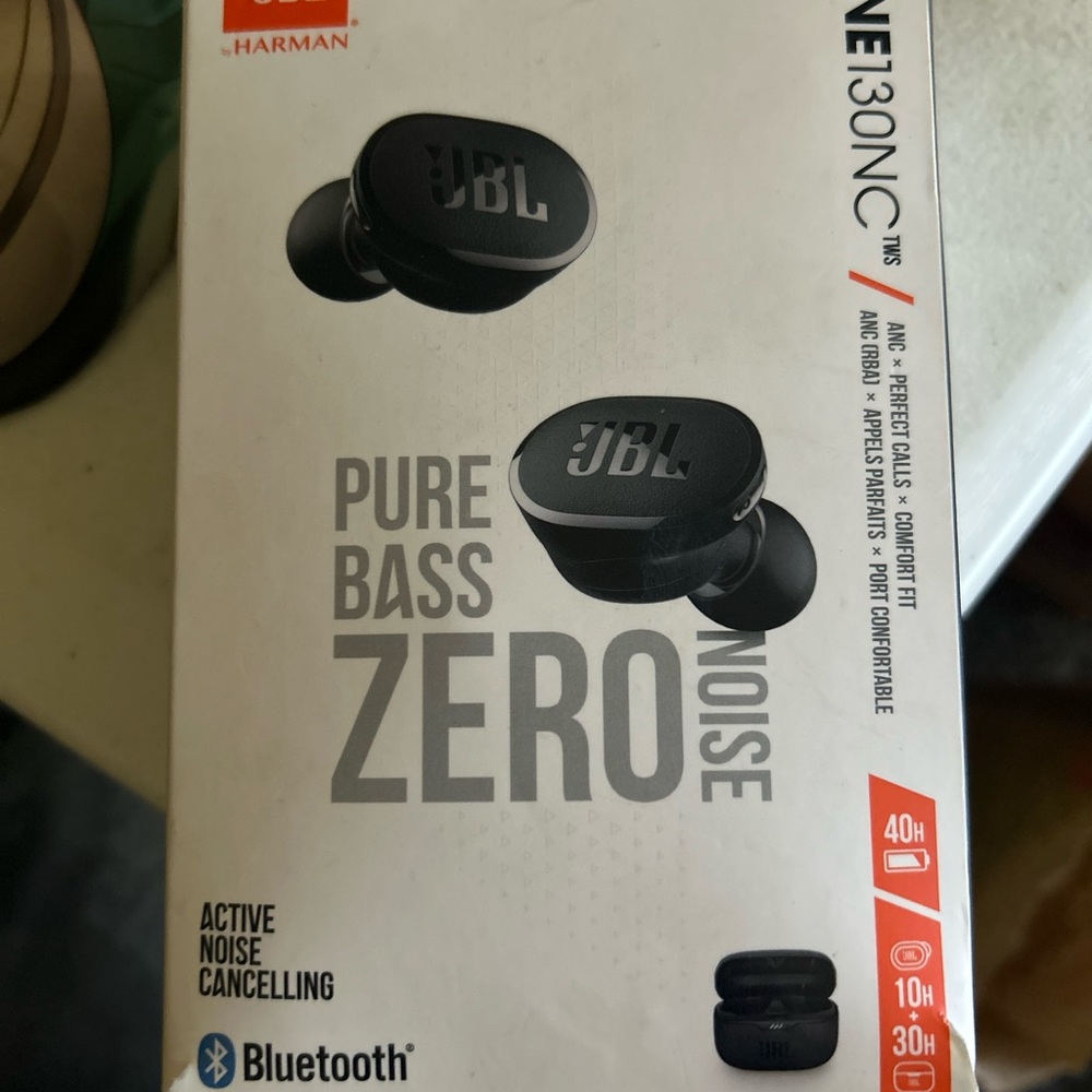 JBL Black Wireless Earbuds